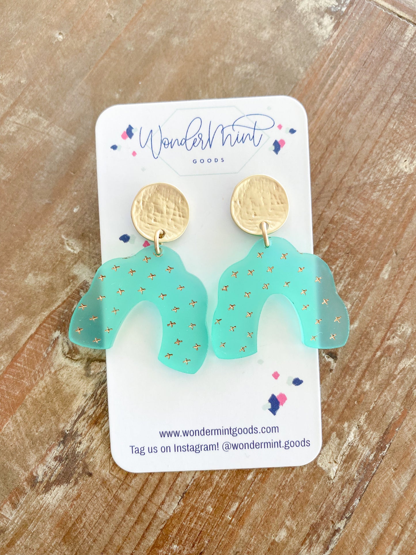 Frosted Scallop Arch X Earrings
