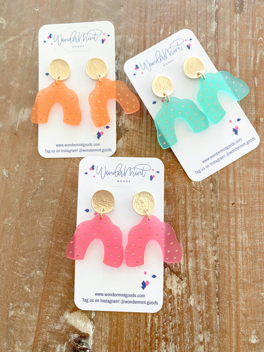 Frosted Scallop Arch X Earrings
